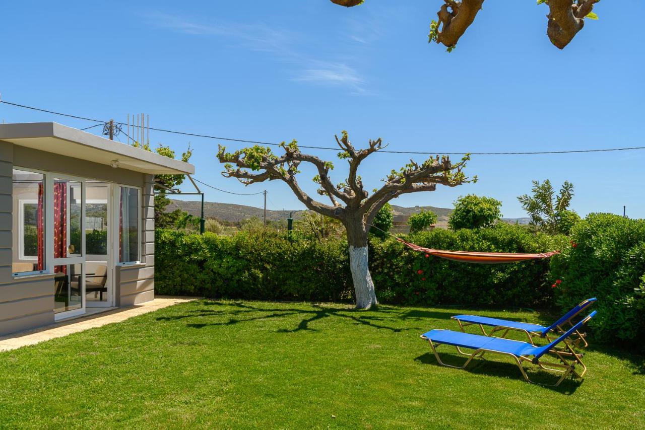 Villa Petrakis Afrathias Garden House à Kalamaki  Extérieur photo